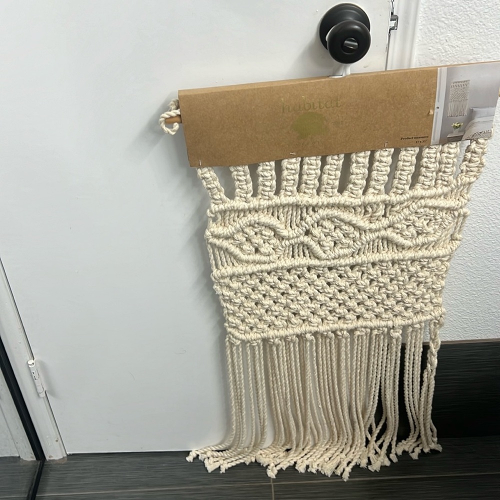 Macrame wall hanging